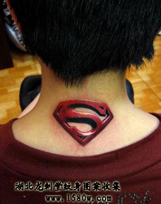 超酷颈部超人纹身脖子纹
