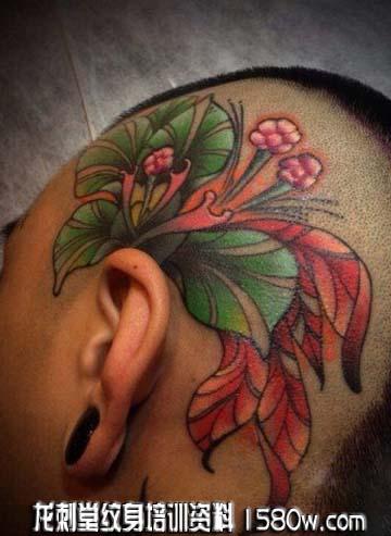 头部花卉纹身图片